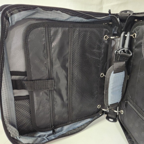 NEW Case It The Dual 2 in 1 Dual 1.5 D-Ring Binder 3" Capacity Trapper Keeper - Picture 9 of 10